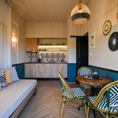 Krissaia Seaside Suites Galaxídhion Esterno foto