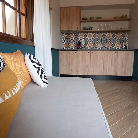 Krissaia Seaside Suites Galaxídhion Esterno foto
